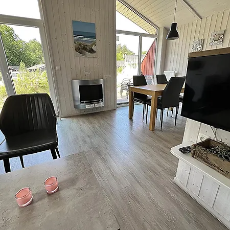 Semesterbostad Strandhaus Schatzkiste 9 *
